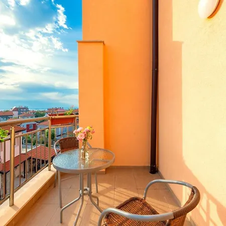 Boutique Wellness Ambrosia فندق تشيرنوموريتس