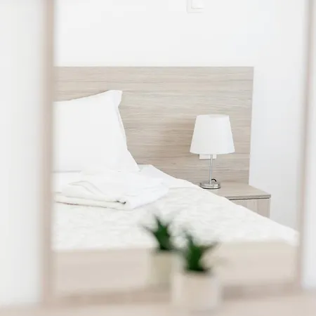 Boutique Wellness Ambrosia فندق تشيرنوموريتس
